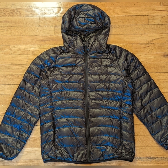 Uniqlo Other - Uniqlo Men's Medium Ultra Light Down Parka
